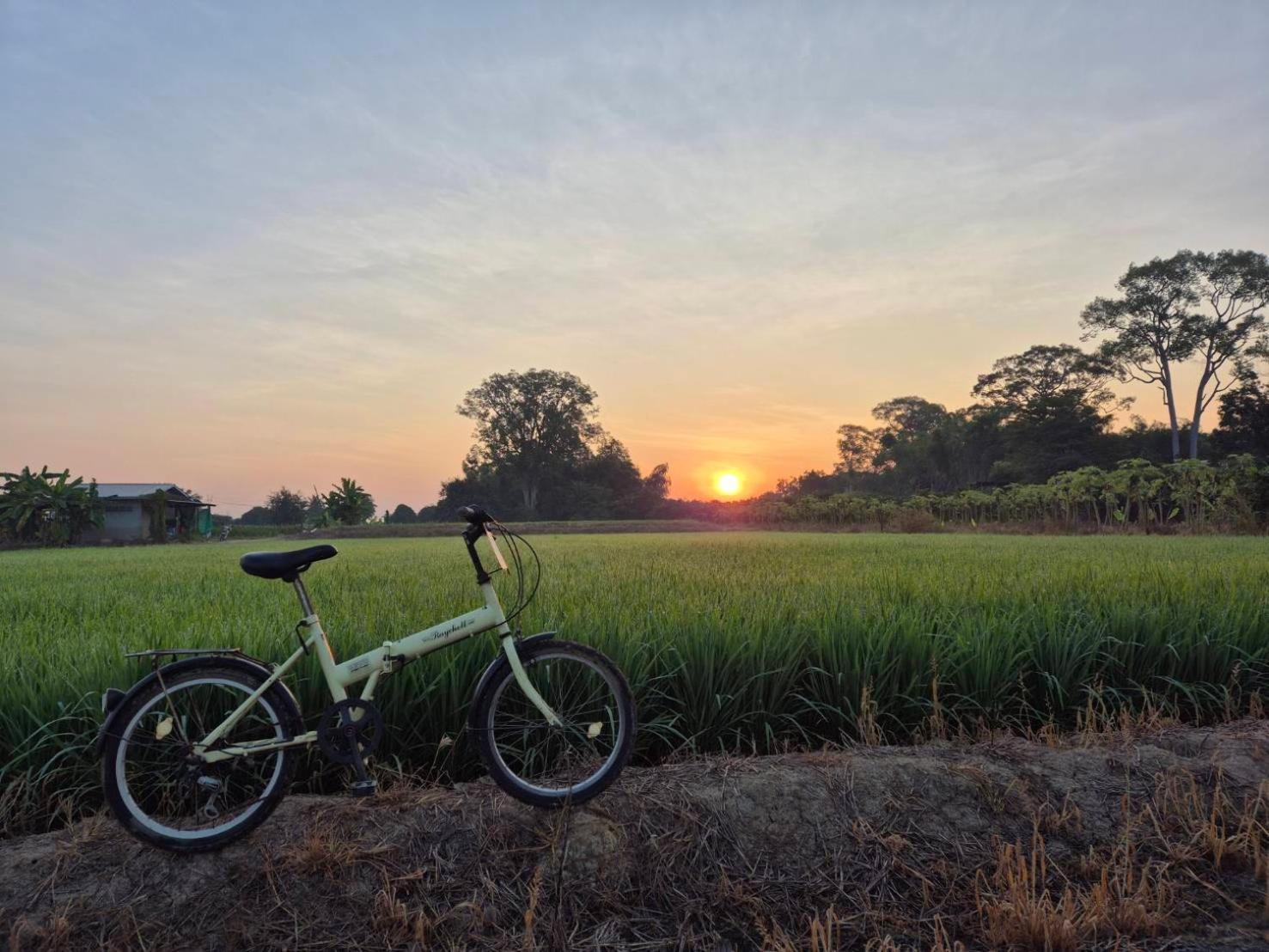 บ้านแม่อุทัยธานี Baanmae Uthaithani المظهر الخارجي الصورة